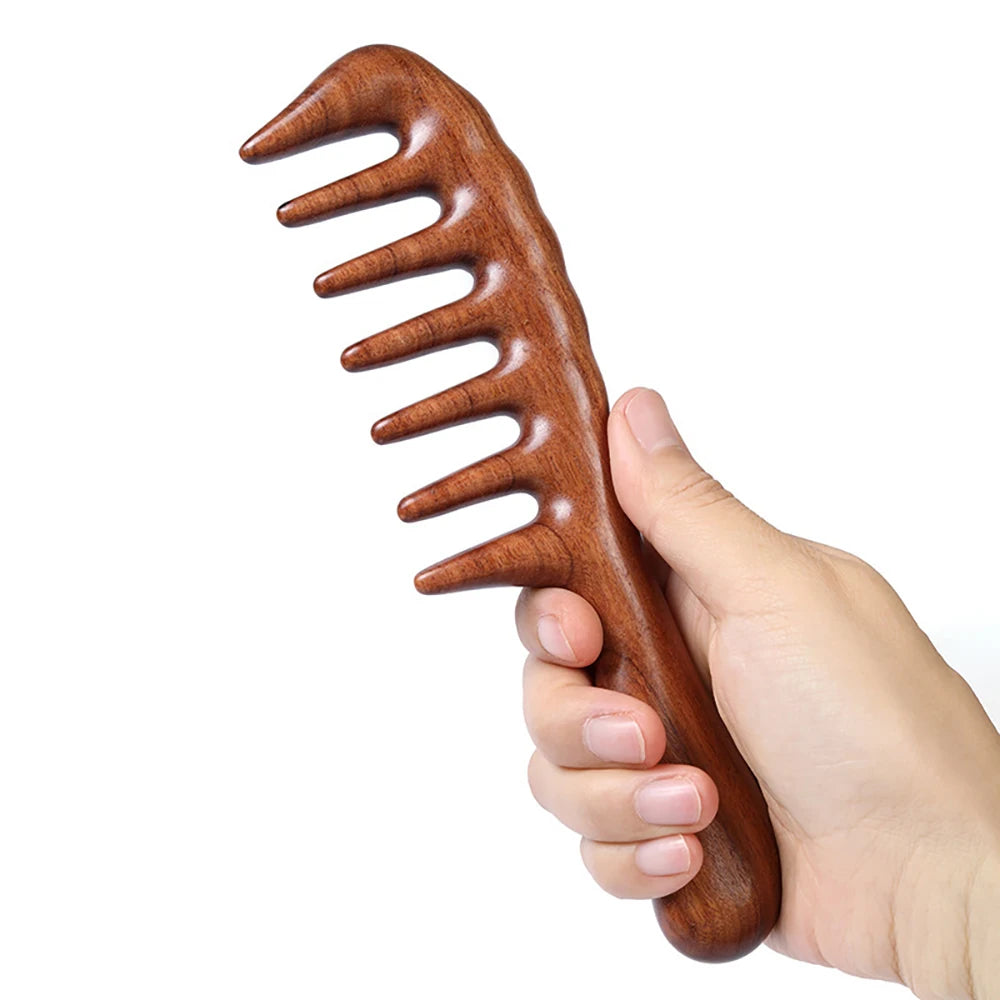 Handgefertigter Sandelholz-Kamm
